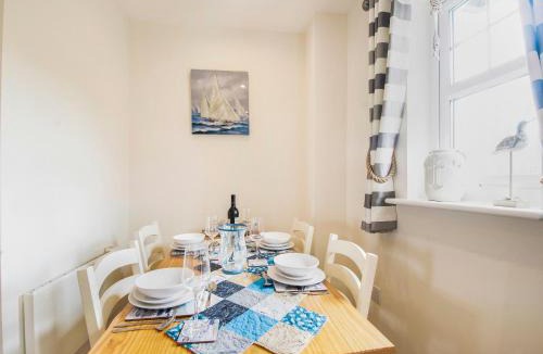 Garlieston House | Harbour Retreat