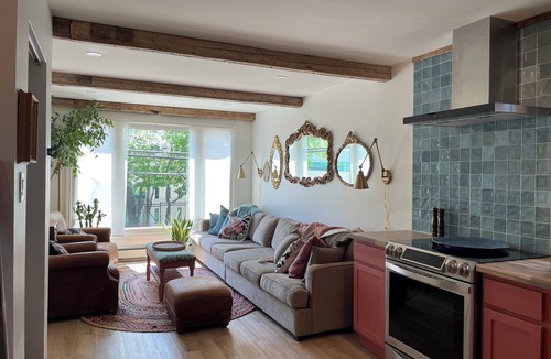 Harbourview House | Harbour side Urban Anchor, close to everything!