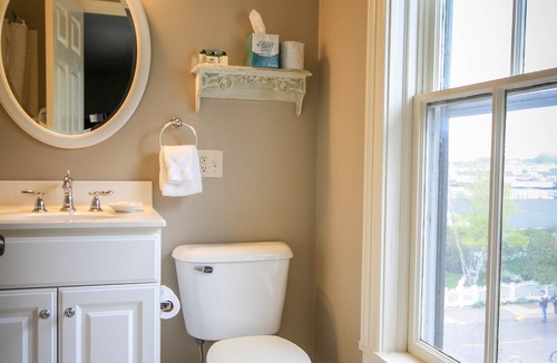 Mackinac Island Bed & Breakfast | Harbour View Inn