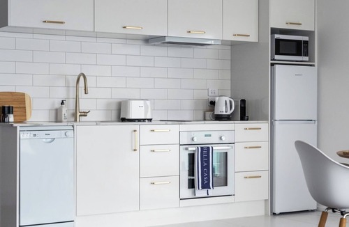 Tauranga Hotel | Harbour View Motel and Water Front Apartments