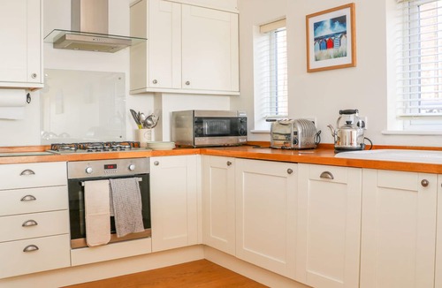 Christchurch Cottage | Harbour View, Mudeford