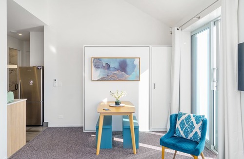 Westmere House | Harbour View - Westmere Holiday Apartment
