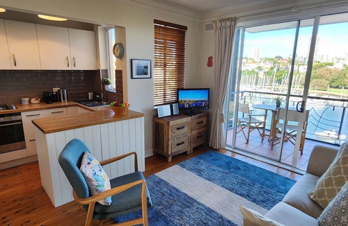 Elizabeth Bay Apartment | Harbourfront Bliss - 2 bedrooms, Parking, Harbour Views