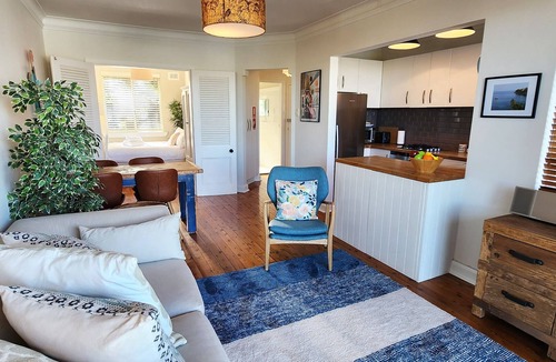 Elizabeth Bay Apartment | Harbourfront Bliss - 2 bedrooms, Parking, Harbour Views