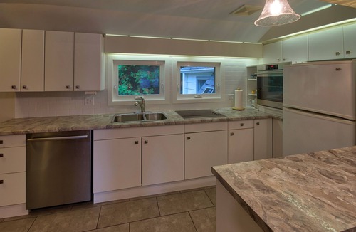 Bayfield Cottage | Harbourfront Cottage!