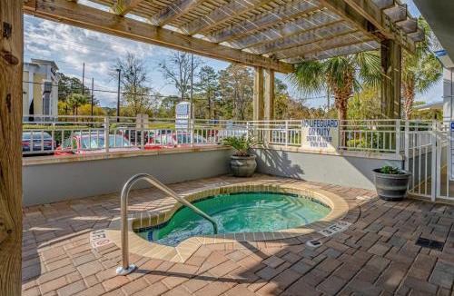 North Myrtle Beach House | Harbourgate Resort Charming Marina Front Unit 122