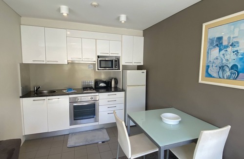 Lavender Bay Apartment | Harbourside 45 spacious affordable studio in Harbourfront location