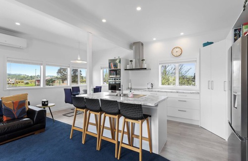 Coromandel House | Harbourside Cottage ~ Luxury Accommodation