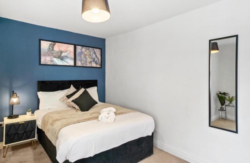 Bristol Floating Harbour Apartment | Harbourside Heaven in Bristol