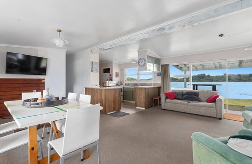 Ohope Cottage | Harbourside - Ohope Holiday Home