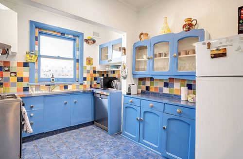 McMahons Point Apartment | Harbourside pad with waterfront views