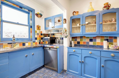 McMahons Point Apartment | Harbourside pad with waterfront views