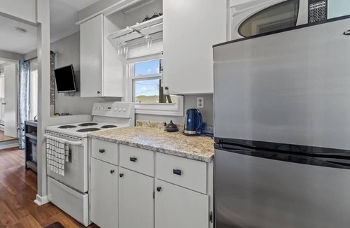 Downtown St. John's Apartment | Harbourview Galley ~ with Patio/Air Conditioning/Steps to Downtown/1 Bedroom
