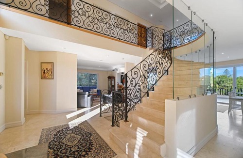 Seaforth House | Harbourview Heaven Spacious Luxury Retreat