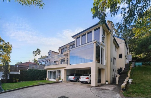 Seaforth House | Harbourview Heaven Spacious Luxury Retreat