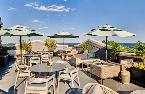 French Quarter Hotel | Harbourview Inn