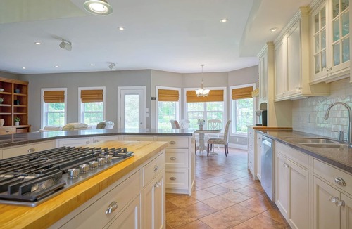 Bay Fortune House | Harbourview Retreat - Waterview Luxury Home Steps from the Inn at Bay Fortune