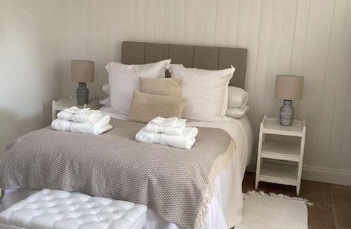 Winterbourne House | Harcombe Barn near Bristol