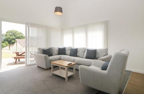 Heligan House | Harcombe House Bungalow 6