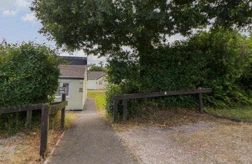 Heligan House | Harcombe House Bungalow 9