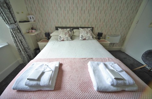 Hele House | Harcourt Hotel