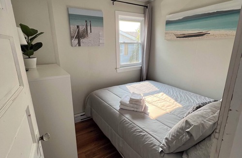 Pointe-du-Chene Cottage | Hardys beach home and guest house