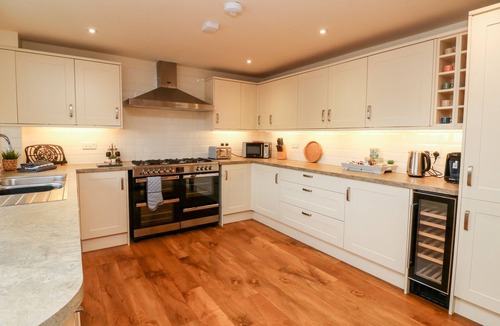 Lifton Cottage | Hare Barn