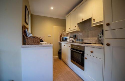 Aldborough House | Hare Cottage