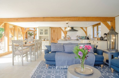 Wistow Cottage | Hare's Furrow - UK12607