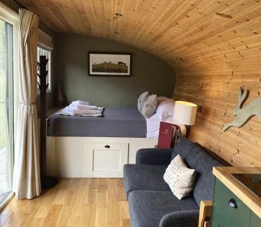 Foolow House | Hares Retreat - Middle Cabin