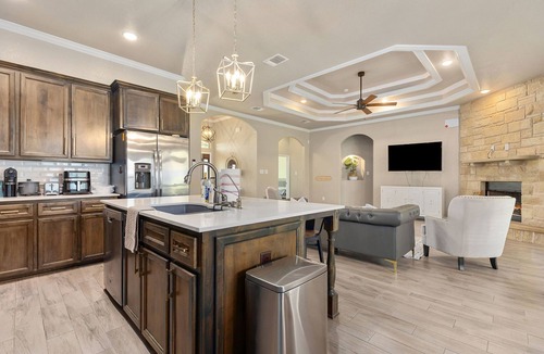 Killeen House | Harker Heights 7Bd, 12PPL, Perfect For Families, Contractors, Insurance