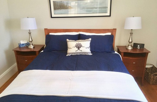 Rideau Lakes Bed & Breakfast | Harlem Stonegate B&B