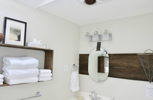 Rideau Lakes Bed & Breakfast | Harlem Stonegate B&B