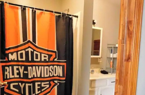 Rushville Apartment | Harley Davidson Roadhouse near Breweries, FLX