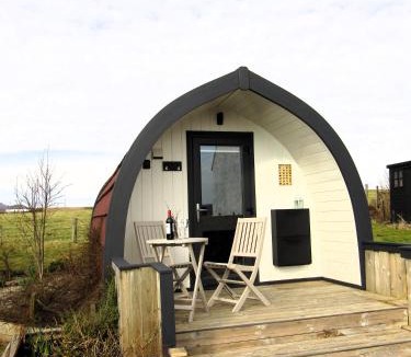 Caroy House | Harlosh Hideaways - Aurora Pod