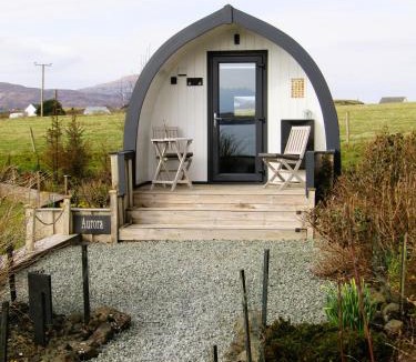 Caroy House | Harlosh Hideaways - Aurora Pod