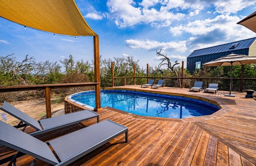 Fredericksburg Apartment | Harmonia Dome with KingBed and HotTub