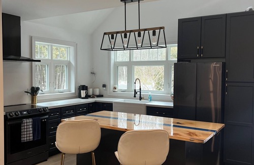 Severn House | Harmony hausnPerfect place for adventure or work 5 minutes to down town Orillia.