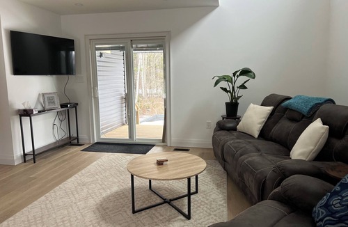 Severn House | Harmony hausnPerfect place for adventure or work 5 minutes to down town Orillia.