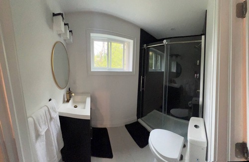 Severn House | Harmony hausnPerfect place for adventure or work 5 minutes to down town Orillia.