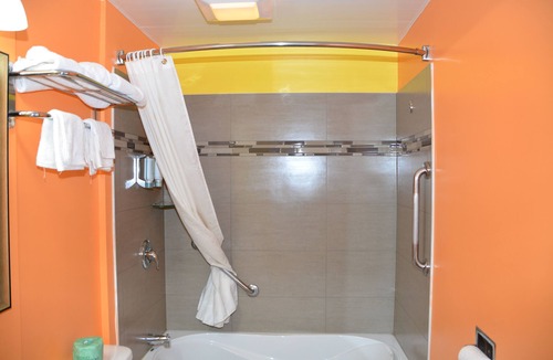 Goderich Hotel | Harmony Inn