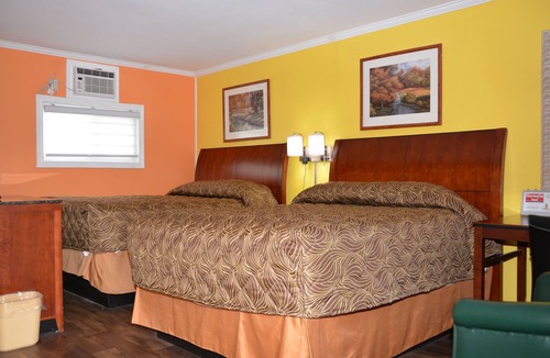 Goderich Hotel | Harmony Inn