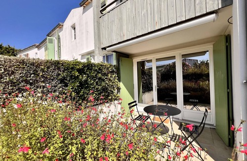 La Flotte Apartment | Harmony, new apartment with heated pool