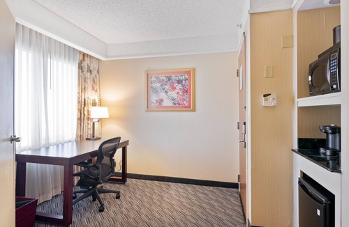Secaucus Hotel | Harmony Suites