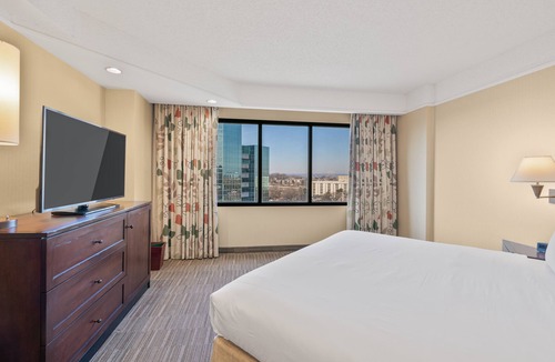 Secaucus Hotel | Harmony Suites