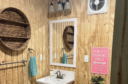 Tuscumbia Cabin | Harold Tiny Cabin/Osage River