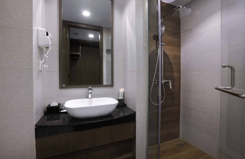Lubuk Baja Hotel | Harper Premier Nagoya Batam