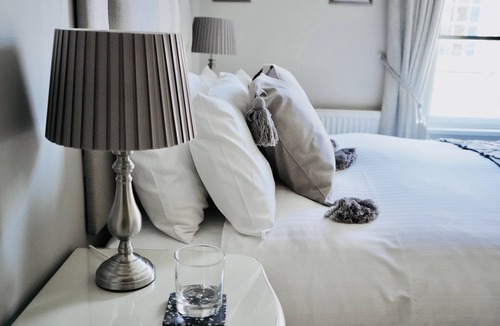 Melbourne Hotel | Harpur's of Melbourne