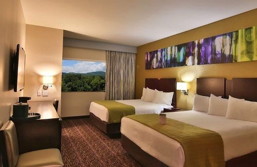 Murphy Hotel | Harrah's Cherokee Valley River – A Caesars Rewards Destination