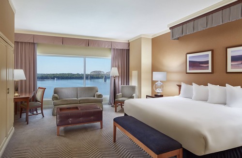 Metropolis Hotel | Harrah's Metropolis Hotel & Casino - A Caesars Rewards Destination